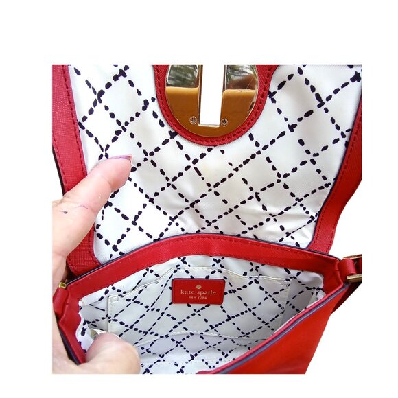 Kate Spade NWOT Red Saffiano Leather Twist Lock Closure Flap Bag - Picture 2 of 4